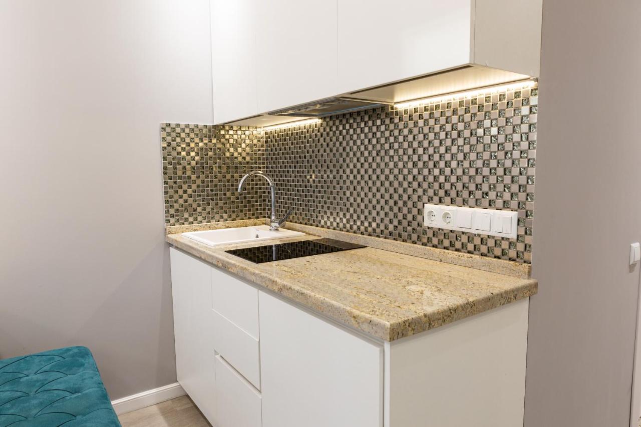 דירות Crystal Deluxe, Four Seasons F2, New גודאורי מראה חיצוני תמונה