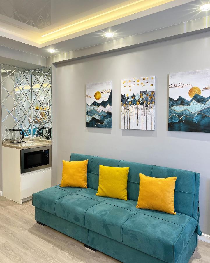 דירות Crystal Deluxe, Four Seasons F2, New גודאורי מראה חיצוני תמונה